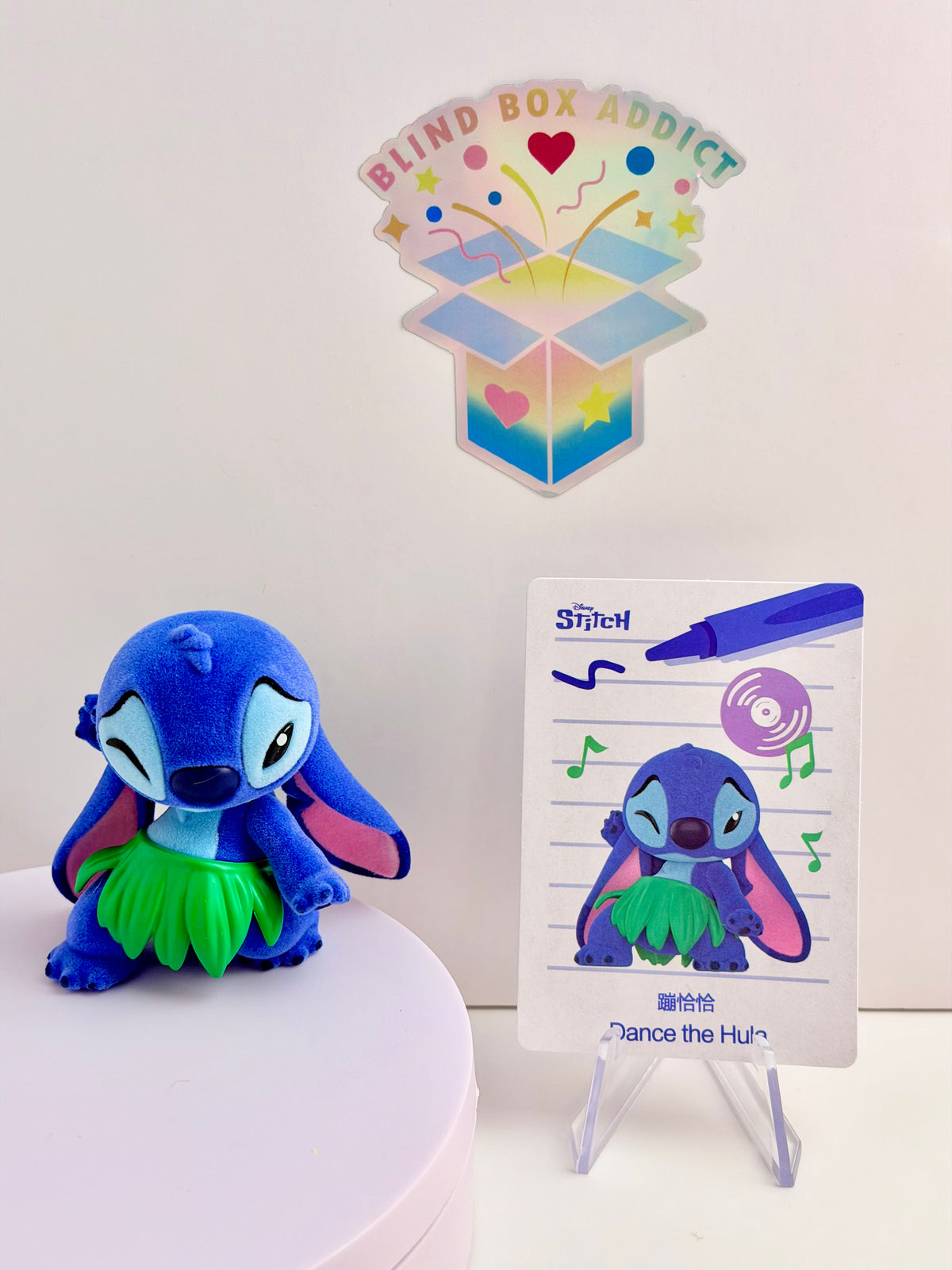 Pop Mart Disney Stitch Little Emotions Series - Dance the Hula Vinyl Figure