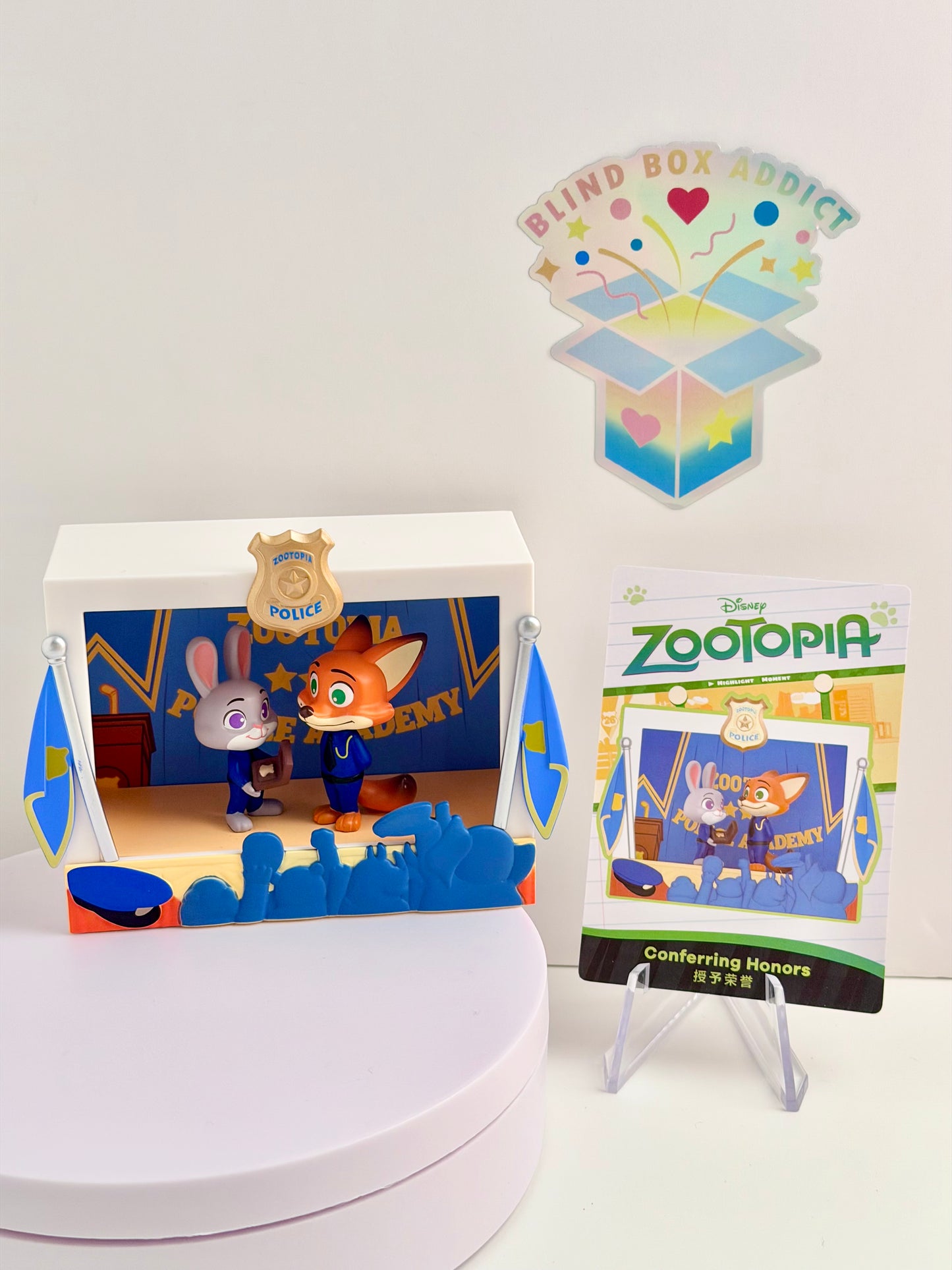 Zootopia Highlight Moment Series - Conferring Honors Vinyl Figure