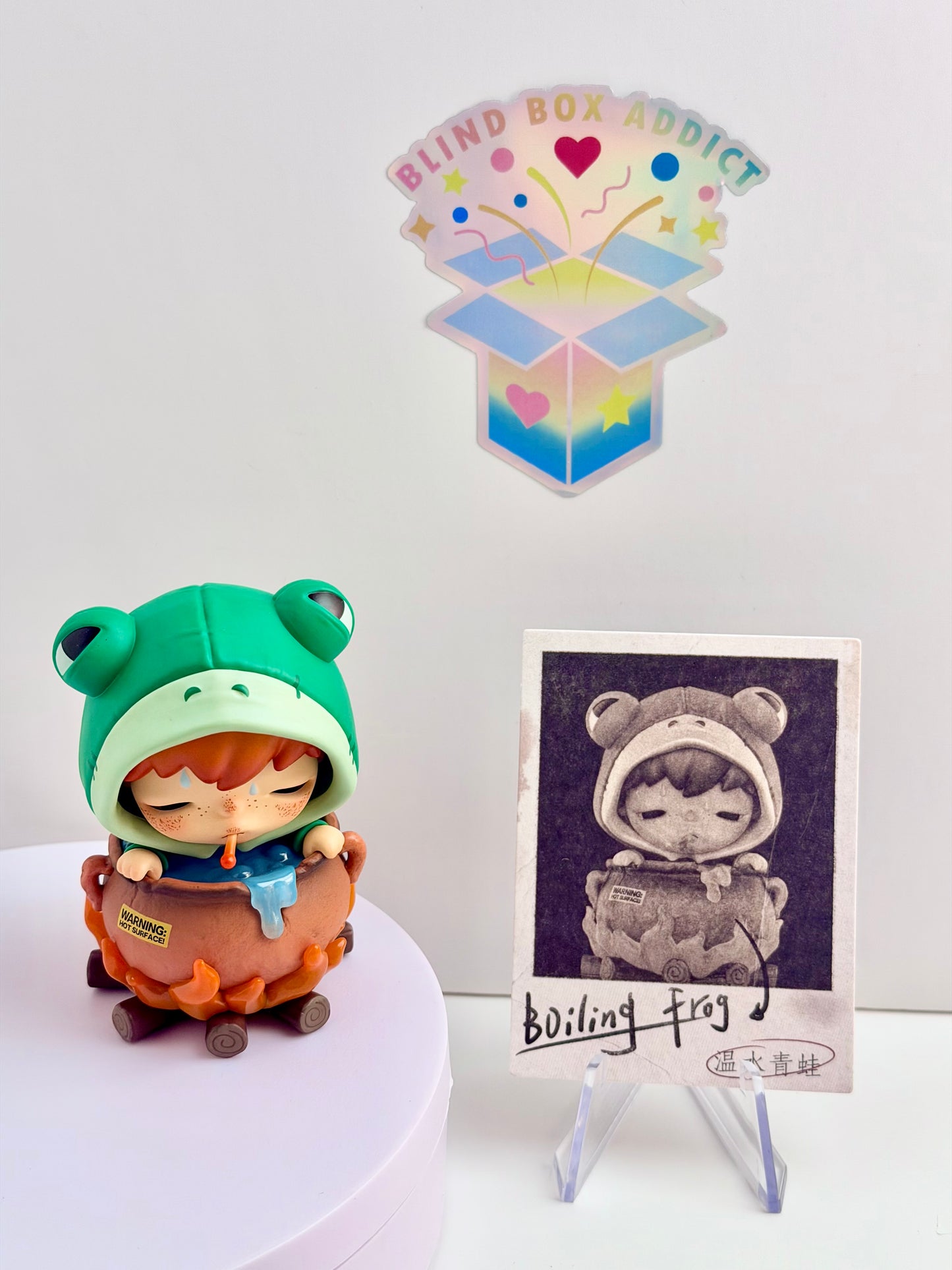 Hirono Tamed Wildgrass Series - Boiling Frog Vinyl Figure