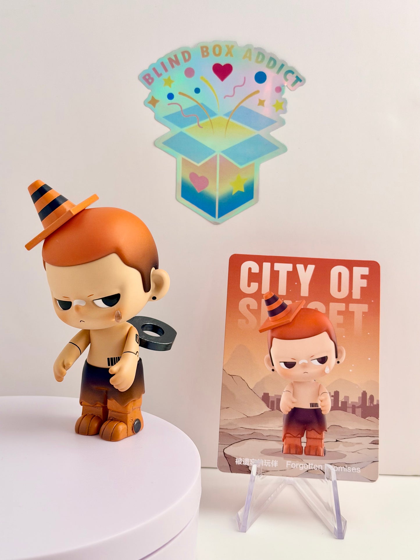 Kubo City of Sunset Series - Forgotten Promises Vinyl Figure
