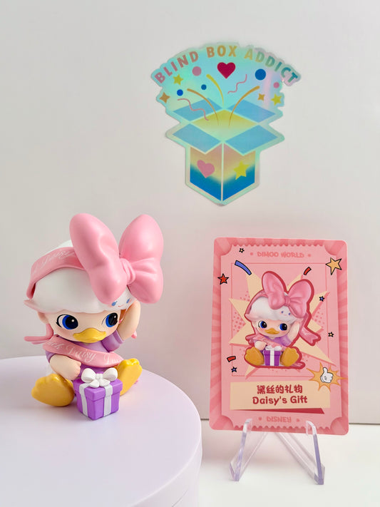 Dimoo World Disney Series - Daisy’s Gift Vinyl Figure
