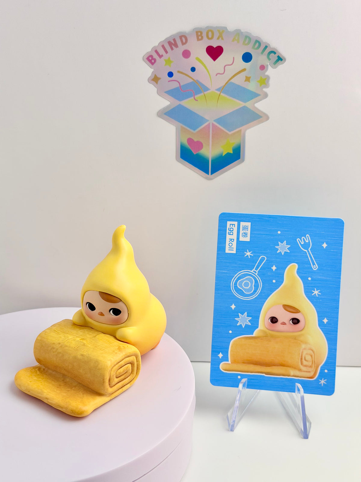 Pucky Egg Beanie Series - Rolled Egg Vinyl Figure