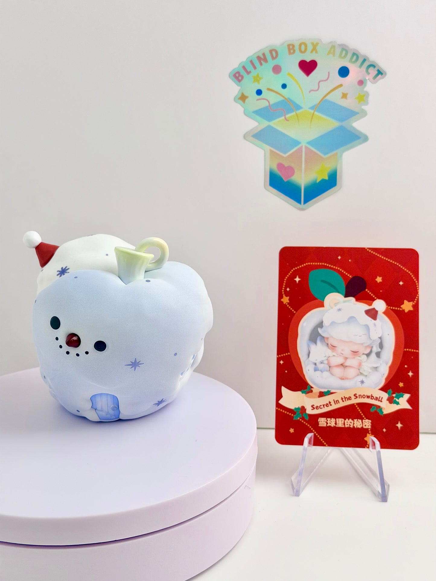 Apple of my Eye Series -  Dimoo Secret in the Snowball Vinyl Figure