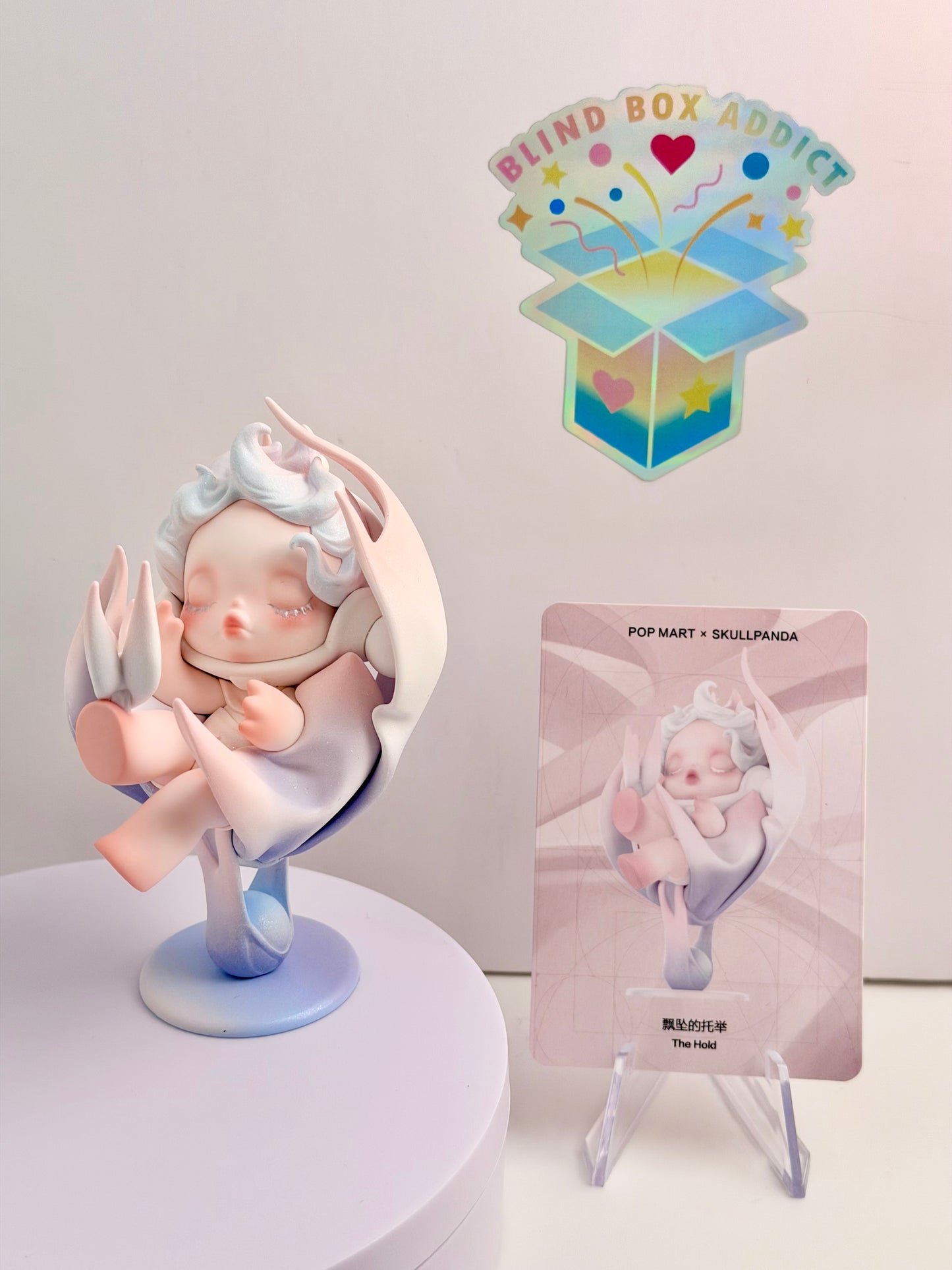 Skullpanda The Paradox Series - The Hold Vinyl Figure